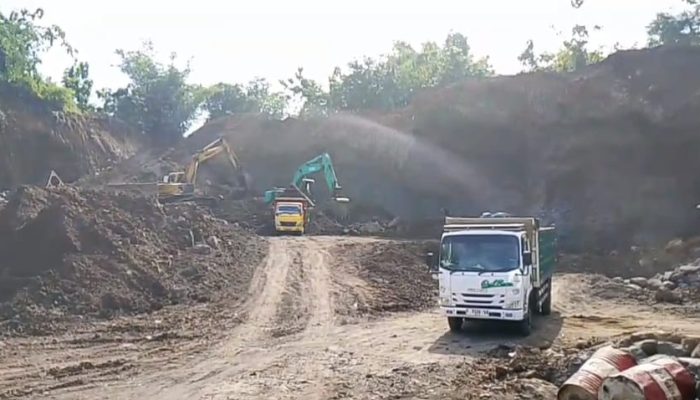 Dugaan Tambang Galian C Beroperasi di Dam Gembleng Aliyan Merusak Lingkungan.
