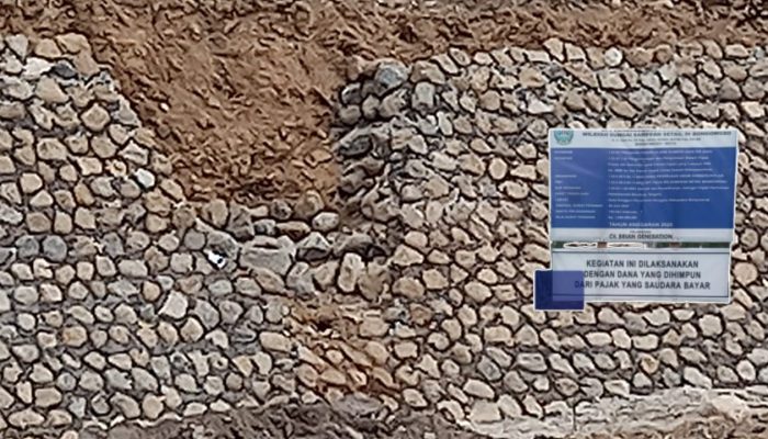 Pembangunan Bendungan Sungai TENGGORO di Songgon Disorot, Diduga Gunakan Batu Sungai untuk Konstruksi