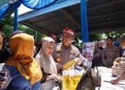 Wakapolri Beri Perhatian Khusus Kepada Biarawati dan Lansia Saat Bakti Sosial di Polsek Genuk