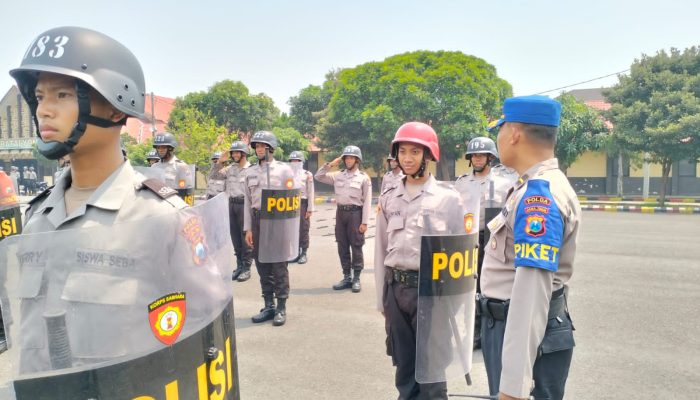 Cetak Polisi Humanis, 247 Siswa Diktukba SPN Polda Jatim Dibekali Teknik Dalmas
