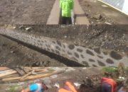 Proyek Dinas Provinsi Banyuwangi, Diduga Tak Sesuai Spesifikasi dan Abaikan Keselamatan Kerja (K3).