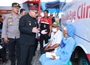 Ratusan Warga Ikuti Operasi Katarak Gratis di Banyuwangi