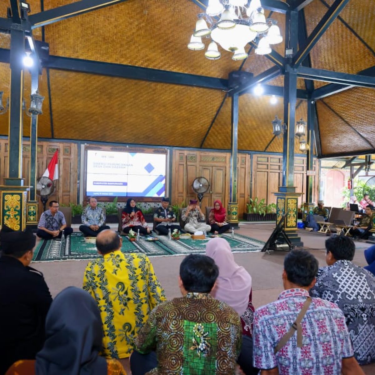 Bupati Ipuk Minta BPD Turut Selaraskan Kebijakan Desa dan Pemkab : Gesah Desa.