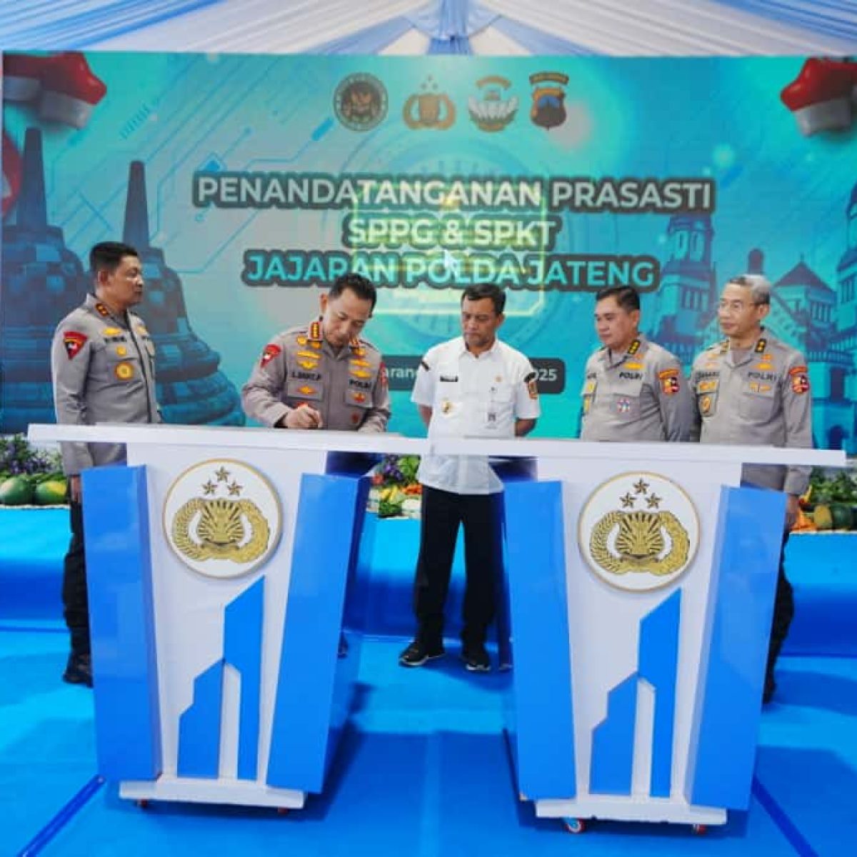 Kapolri Resmikan 35 SPKT Polres di Jajaran Polda Jateng untuk Optimalkan Pelayanan Masyarakat.
