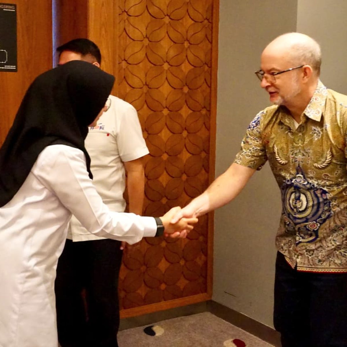 Bupati Ipuk Bertemu Maskapai Aman Air, Segera Operasikan Penerbangan Seaplane Banyuwangi-Bali.