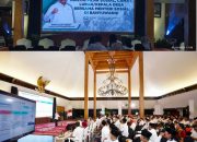 Di Banyuwangi, Mensos Kumpulkan Camat hingga Kades Ajak Sukseskan Digitalisasi Bansos.