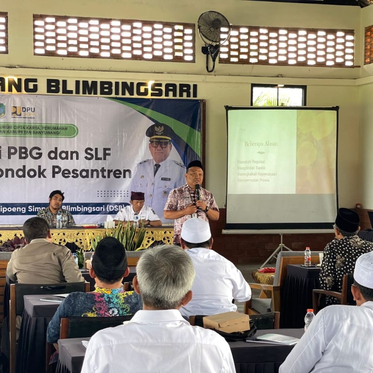 Wujudkan Pesantren Aman, Bupati Ipuk: Pemkab Siap Dampingi Pesantren Urus PBG dan SLF