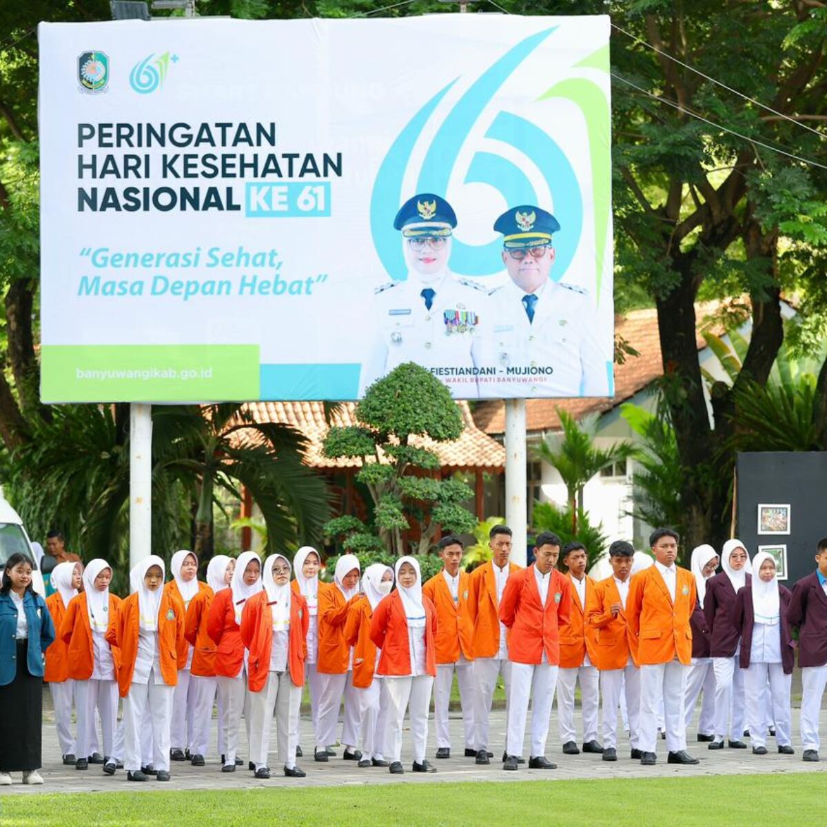 Pimpin Upacara Hari Kesehatan Nasional 2025, Berikut Pesan Bupati Ipuk.