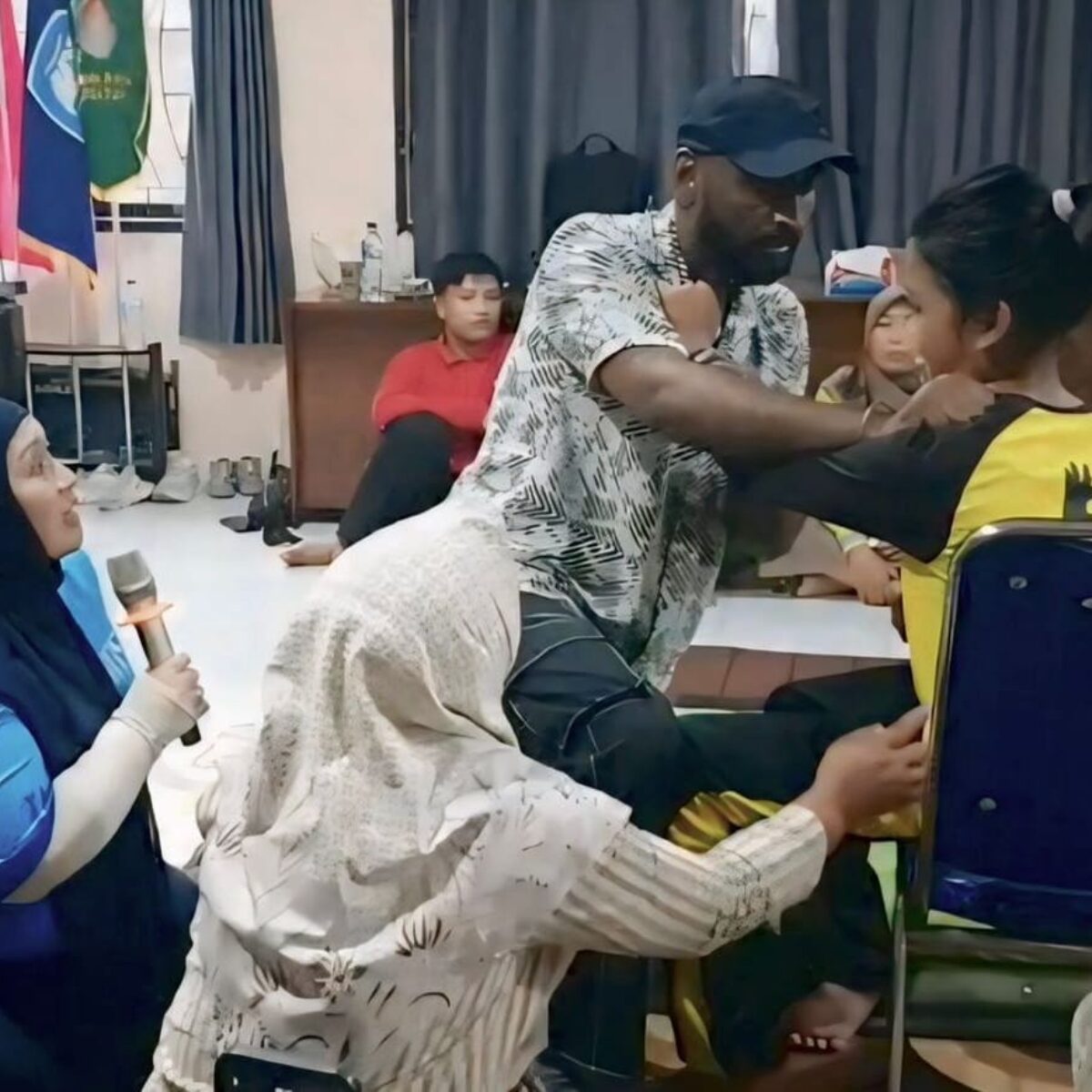 Perkins Internasional Latih Fisioterapi Ratusan Guru dan Orang tua ABK di Banyuwangi.