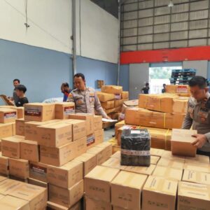 SLOG Polri Kirim Bantuan Kemanusiaan untuk Masyarakat Aceh, Proses Pengiriman Melalui Bandara Soekarno-Hatta Dimulai Hari Ini.