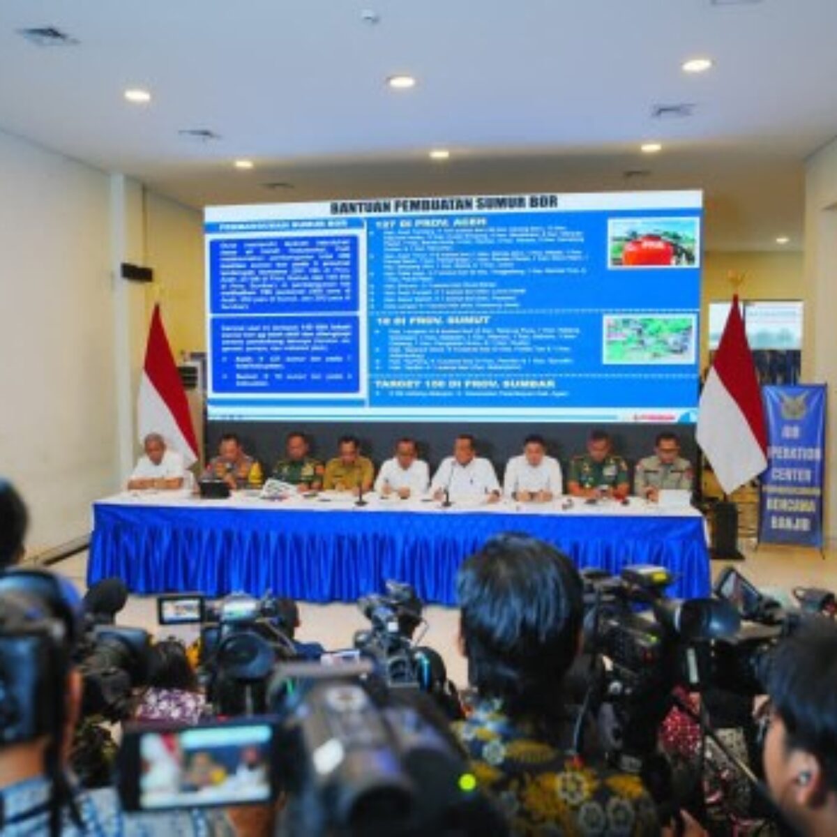 Polri Operasikan 29 Dapur Lapangan, Pastikan Kebutuhan Konsumsi Warga Terdampak Terpenuhi.