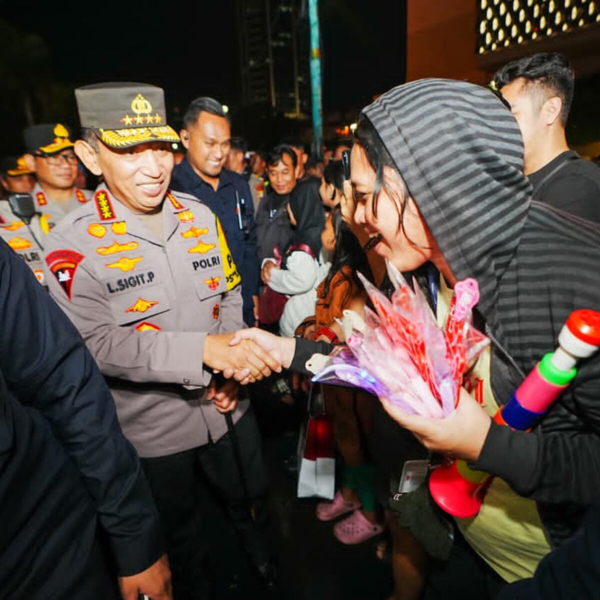 Kapolri Turun Langsung ke HI, Cek Pengamanan Tahun Baru hingga Sapa Masyarakat.