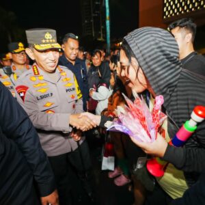 Kapolri Turun Langsung ke HI, Cek Pengamanan Tahun Baru hingga Sapa Masyarakat.