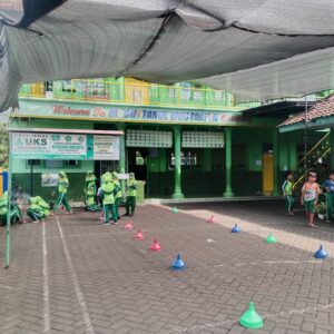 Diduga Diskriminatif, Guru MI di Banyuwangi Protes Surat Peringatan hingga Ancaman Pemecatan