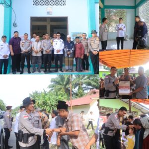 Kapolda Aceh Salurkan Bantuan, Trauma Healing, dan Bakti Sosial Pembersihan Masjid di Subulussalam Pasca Banjir