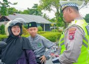 Satlantas Polresta Palangka Raya Sampaikan Dikmas Lantas bagi Pengendara saat Momen Akhir Pekan