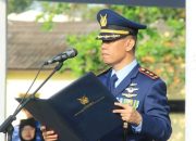 HARI BAKTI TNI AU KE 77, LANUD ISKANDAR LAKSANAKAN UPACARA DAN SERAHKAN BANTUAN SOSIAL