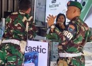 Bangkitkan Rasa Patriotisme, Anggota Provost Kodim 1014/Pbn Himbau Warga Pasang Bendera