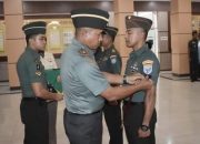 Danrem 102/Pjg Pimpin Korps Raport Kenaikan Pangkat. 
