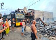 Api Hanguskan Delapan Bangunan di Tewah, Pihak Polsek Selidiki Penyebab Pasti Kebakaran