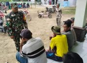 Pererat Sinergi TNI-Rakyat, Babinsa Koramil 1015-12/Seruyan Tengah Gelar Komsos di Hari Libur untuk Jaga Kebersihan dan Kamtibmas Desa Ayawan