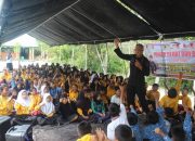 Brimob Kalteng Gelar Penyuluhan Gizi Sehat dan Bagikan Makanan Bergizi kepada Siswa SDN Kunjung Pasir Putih