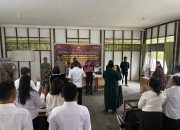 Babinsa 1011-02/Kapuas Hilir Hadiri Pelantikan dan Pengambilan Sumpah Anggota KPPS 