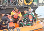 Wakapolresta Palangka Raya Ikut Aksi Bersih-Bersih Sampah di Komplek Puntun dan DAS Kahayan