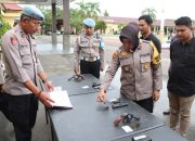 Cegah Penyalahgunaan Senpi, Waka Polres Pulang Pisau Bersama Propam Cek Senjata Api