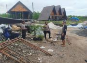 Kapolsek Pahandut Pastikan Keamanan Pembangunan SD Alam
