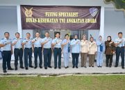 Lanud Iskandar Kolaborasi Dengan Tim Flying Specialist dan Flying Dentist Gelar Pengobatan Kesehatan Gratis