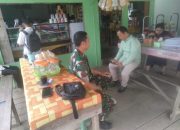 Pererat Silaturahmi, Babinsa 1019-06/PLM Melaksanakan Komsos Dengan Masyarakat Desa Binaan