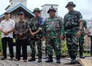 Usai Upacara Pembukaan,Dandim 1015/Sampit Beserta Rombongan Cek Sasaran Fisik TMMD Reg Ke 123.