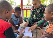Keceriaan Anak-Anak Papua Bermain dan Belajar Bersama Satgas Yonif 131/BRS