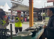 Patroli di Pasar Wadai Ramadhan, Polwan Polres Pulang Pisau Ingatkan Warga Waspada Tindak Kejahatan