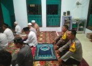 Momen Ramadan, Usai Salat Isya Kapolsek Bukit Batu Lanjutkan dengan Salat Tarawih 