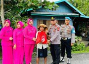 Kapolsek Tasik Payawan dan Ketua Ranting Bhayangkari Melaksanakan Bansos