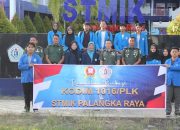 Kodim 1016/Plk Bersama Mahasiswa STMIK Palangka Raya Bagikan Takjil