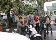 Sinergitas TNI-Polri, Kodim 1016/Plk dan Polresta Palangka Raya Bagikan Takjil serta Buka Puasa Bersama