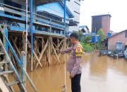 Debit Air terpantau naik , Polsek Katingan Hulu dan Bukit Raya Imbau Warga agar tetap waspada