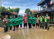 Peduli Kondisi Masyarakat, Prajurit dan Persit Cabang XXXVIII Dim 1012/Buntok Bantu Korban Bencana Banjir