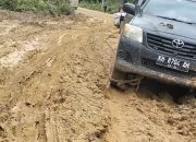 Kondisi Jalan dari Murung Raya Ke Sungai Hanyu Sangat Menyedihkan