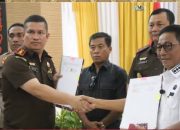 Penandatanganan MOU Antara Pemkab Mura Dan Kajari Mura