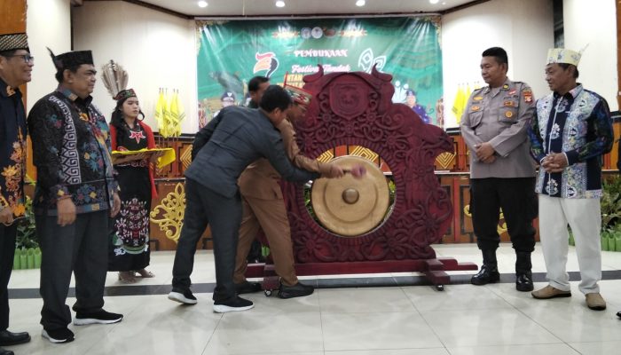 Bupati Murung Raya Secara Resmi Membuka Festival Tandak Intan Kaharingan