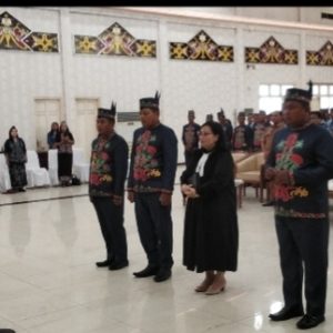 Bupati Heriyus Lantik Tiga Damang Kepala Adat di Murung Raya, Perkuat Peran Adat di Tengah Masyarakat