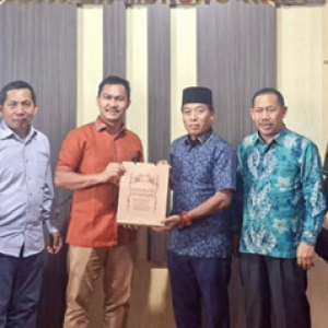 DPRD Murung Raya Menerima Kunjungan DPRD Hulu Sungai Selatan Bahas Pembentukan Perda