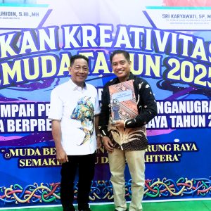 LPP Butterfly  Menerima Penghargaan Dari Bupati