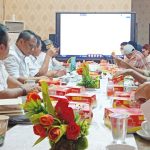 Memfasilitasi Rapat Tiga Koperasi Plasma Sawit,Bupati Ahmad Selanorwanda Tegaskan keadilan dan Transparansi Jadi Prioritas.