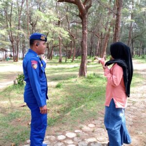 Polairud Polres Seruyan Gelar Pengamanan dan Himbauan Keselamatan di Pantai Sungai Bakau.