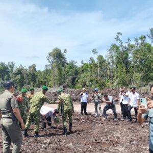 Tradisi Masuk Satuan dan Penanaman Pohon, Yonif TP 831/Penunjung Tarung Tegaskan Jiwa Korsa Prajurit Baru